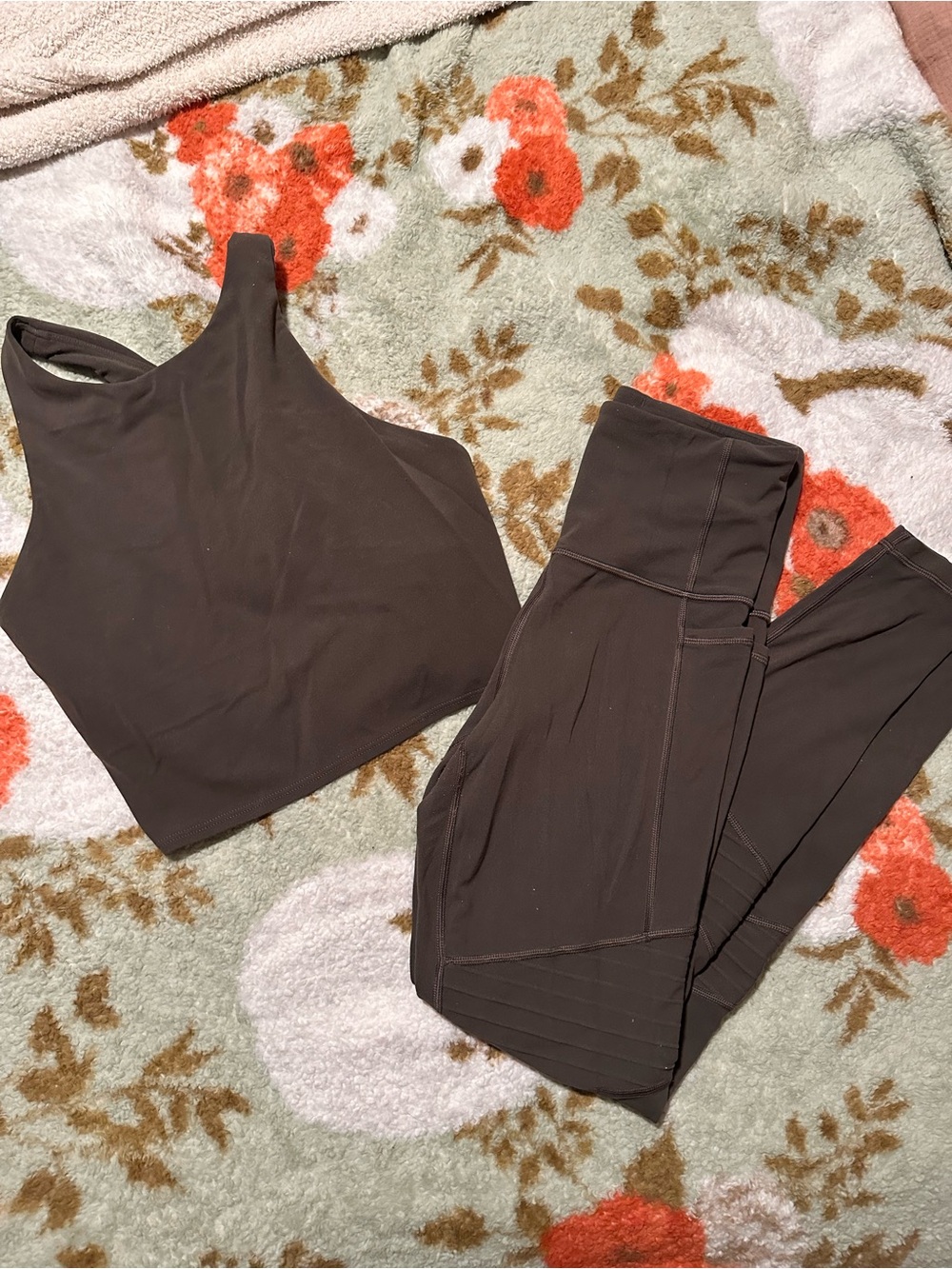 Women's High-Waist Athletic Leggings and Crop Tank Set - Dark Green